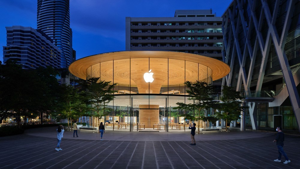 Cửa hàng bán lẻ thứ hai của Apple tại Thái Lan trong tuần này ‘`Apple Central World’ ‘đã chính thức khai trương vào ngày 31 tháng 7